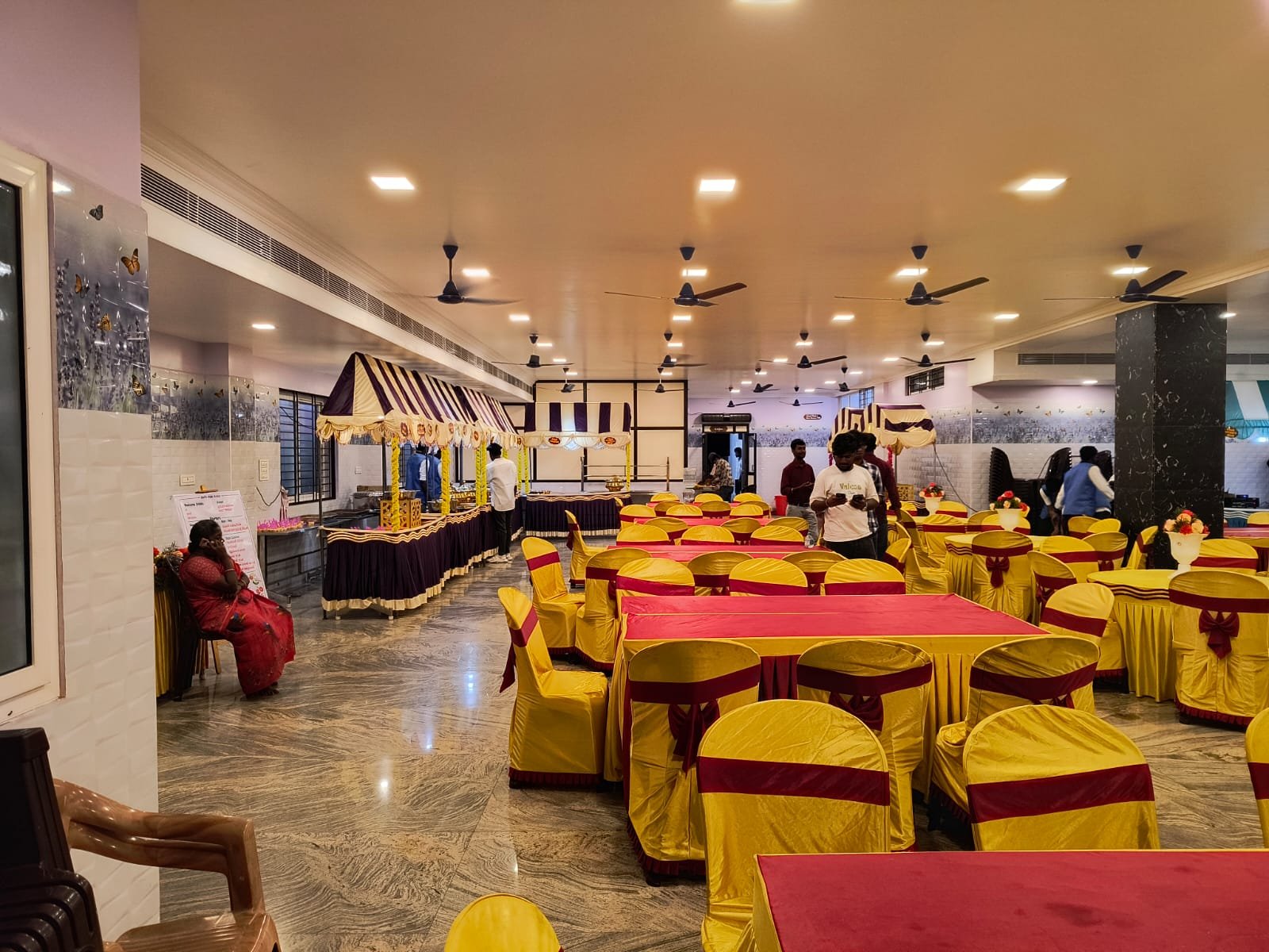 125 seating Dining Hall